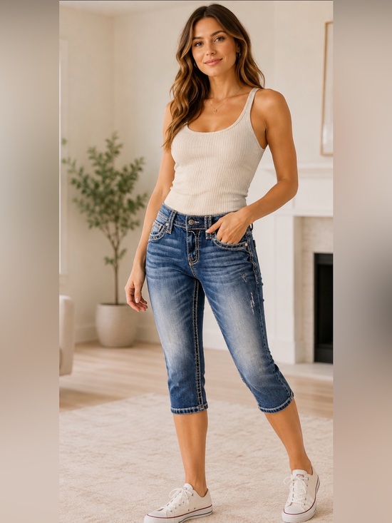 Rock Revival Denim - Rock Revival Women’s Size 30 Makin Capri Jeans Embellished Fleur de Lis Y2K